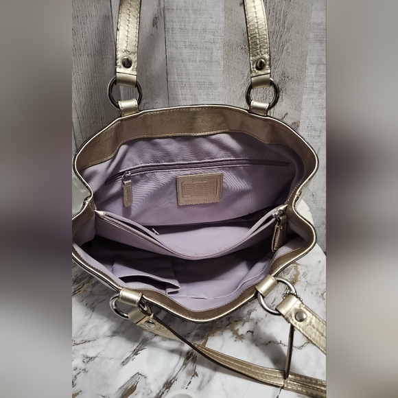 🌷Vintage Coach Purse Soho East West Cream White Leather with Gold Handles 🌸 - Picture 11 of 11